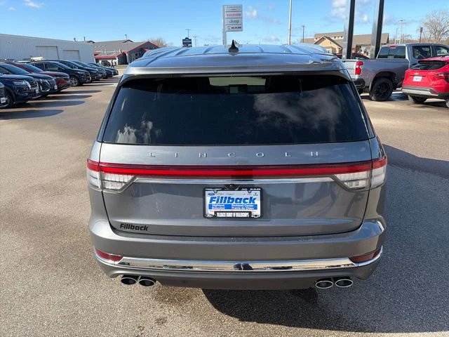 Used 2023 Metallic Lincoln Reserve image 6