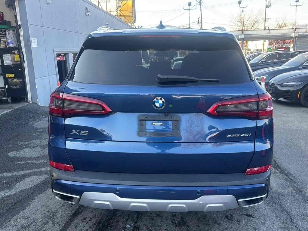 Used 2020 Blue BMW xDrive40i image 5