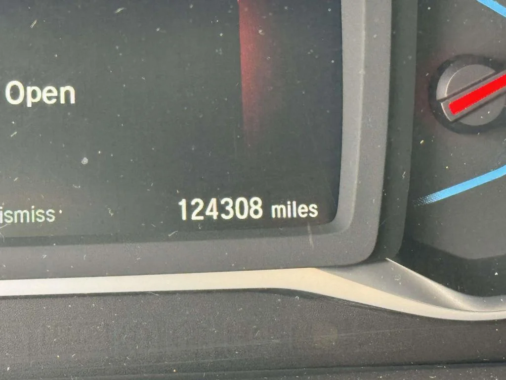 Used 2019 White Honda Touring image 25