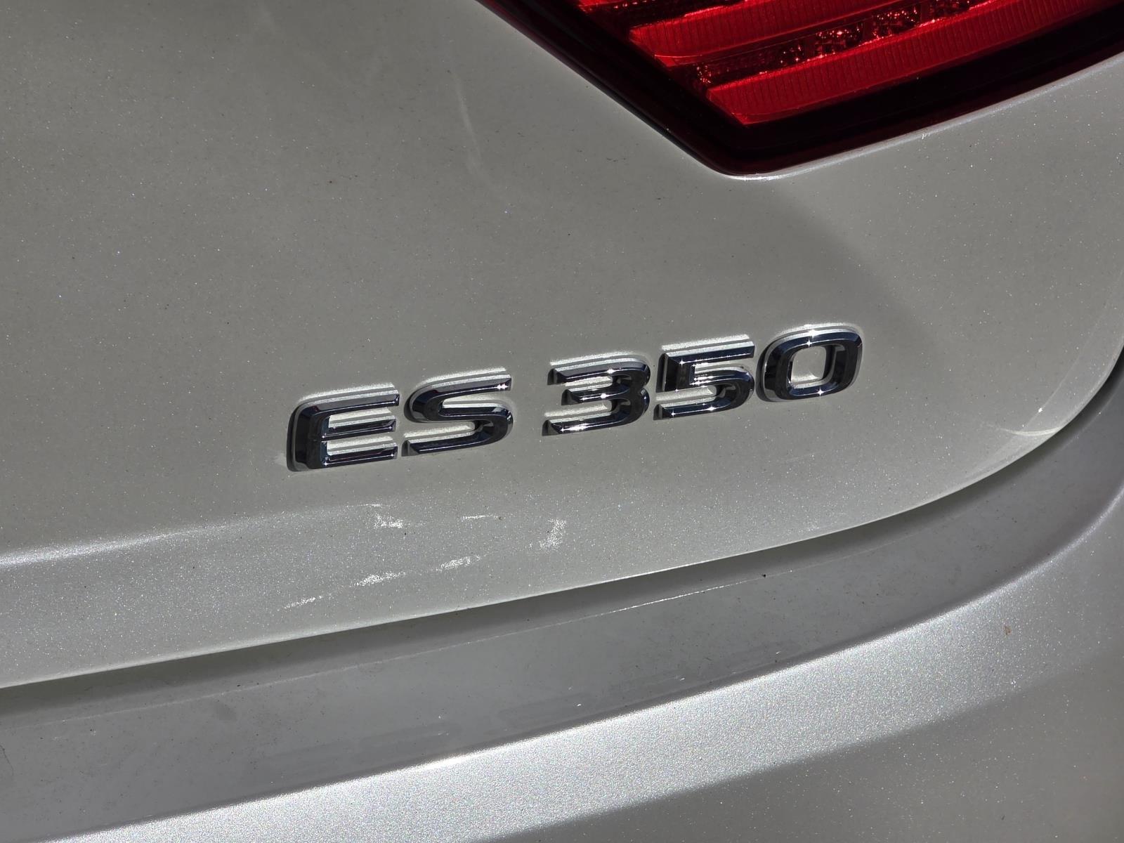 Used 2015 Starfire Pearl Lexus 350 image 16