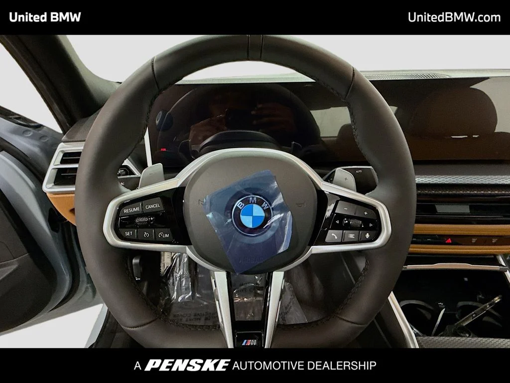2026 BMW 3 Series 330i - Photo 6