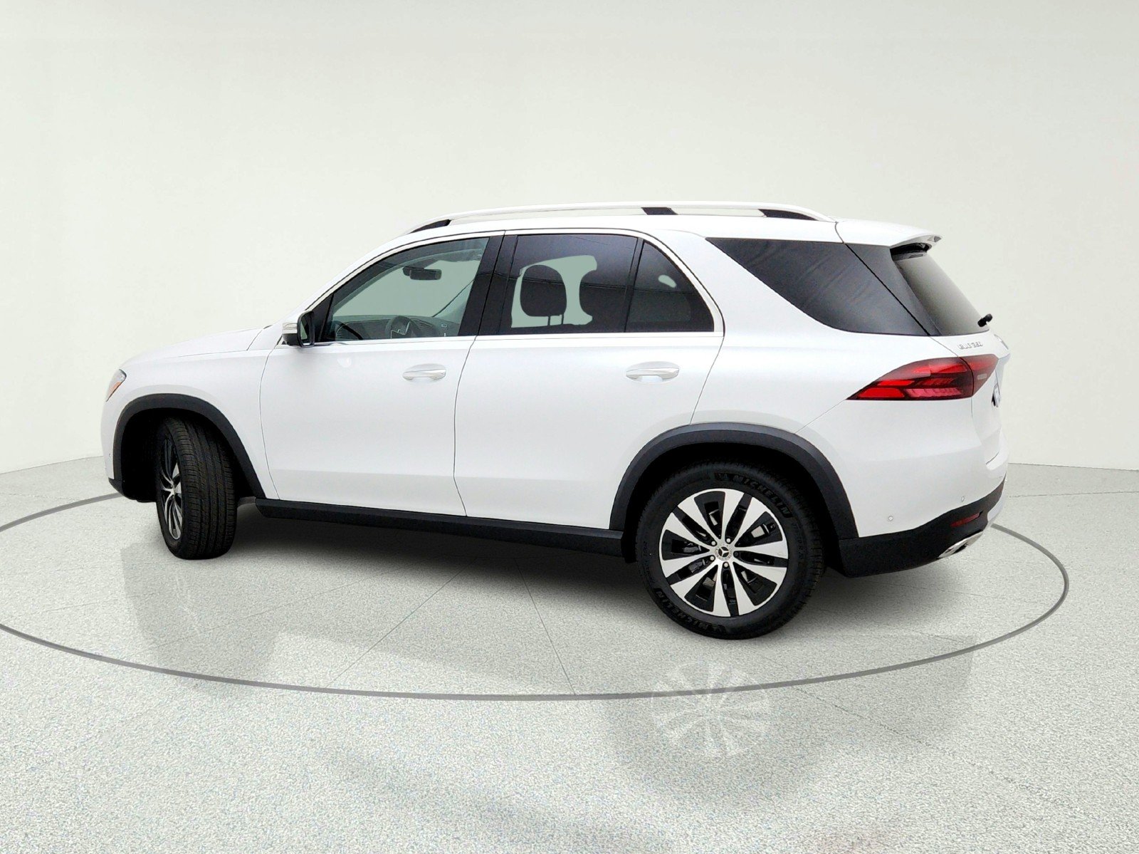 New 2026 MANUFAKTUR Moonlight White Metallic Mercedes-Benz GLE 350 4MATIC® SUV image 13