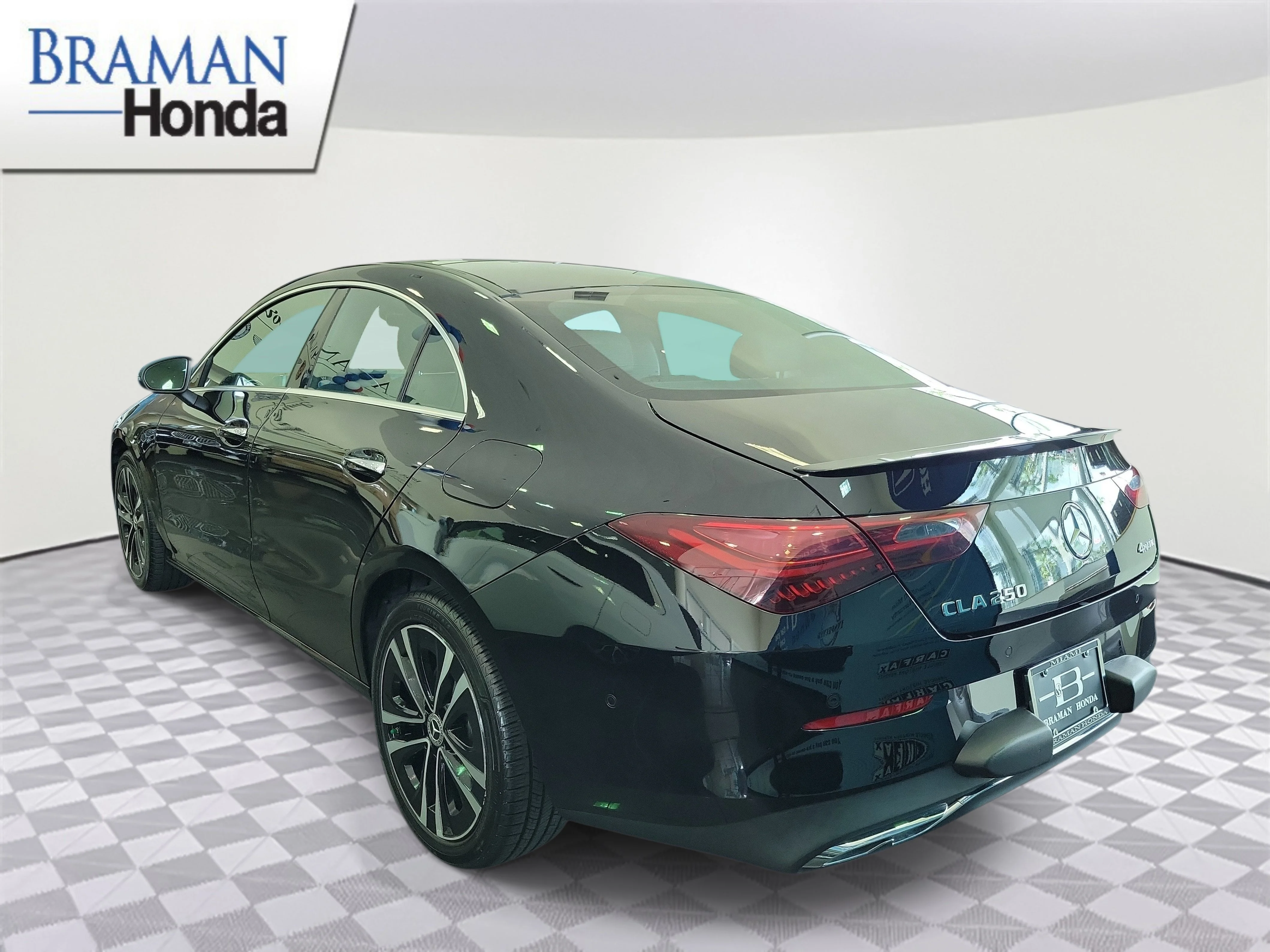 Used 2025 Night Black Mercedes-Benz CLA 250 image 4