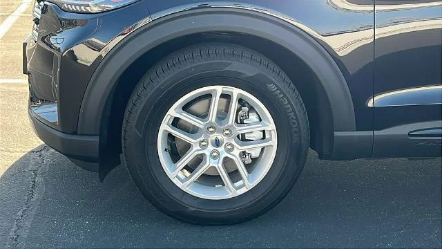 New 2026 Agate Black Metallic Ford Active image 29