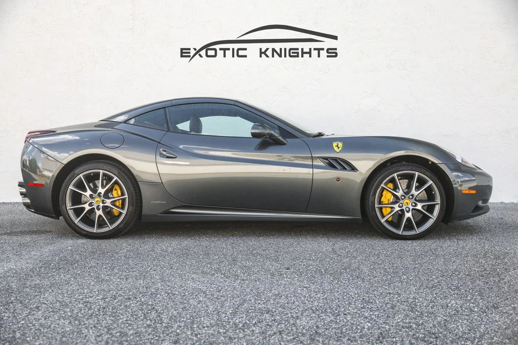 2010 Ferrari California -'s photo