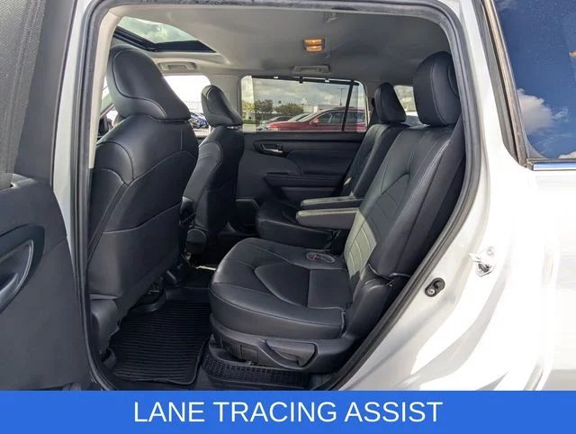Used 2023 Beige Toyota XLE image 6