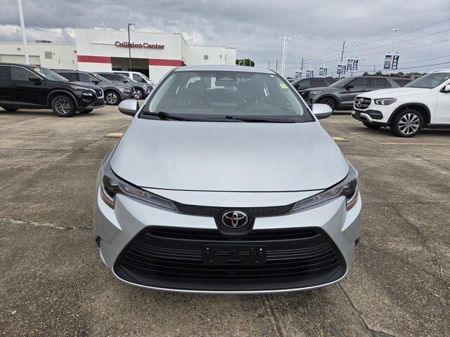 Used 2025 Classic Silver Metallic Toyota LE image 7