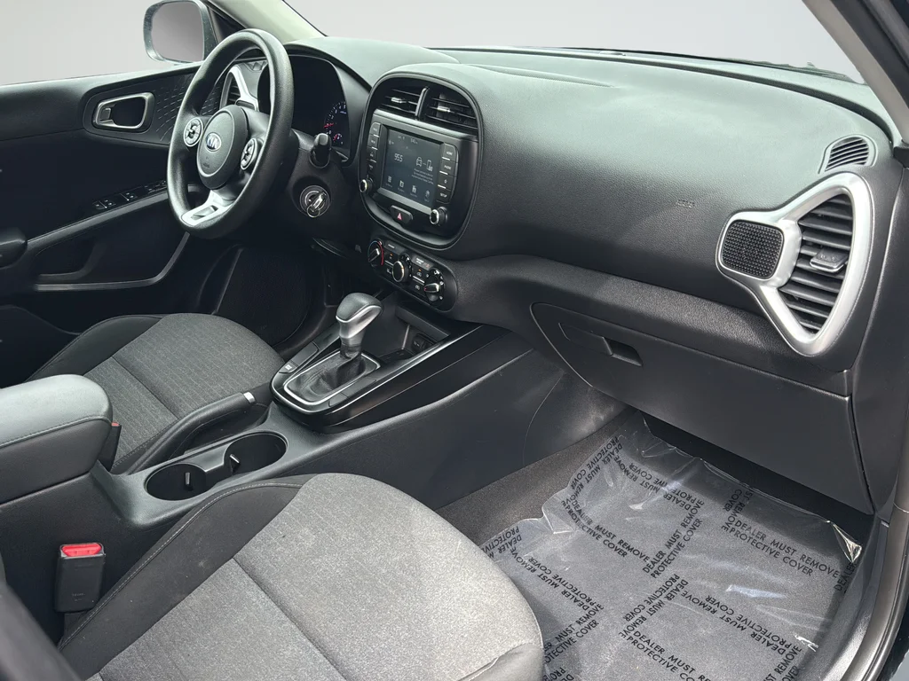 Used 2021 Black Kia S image 10
