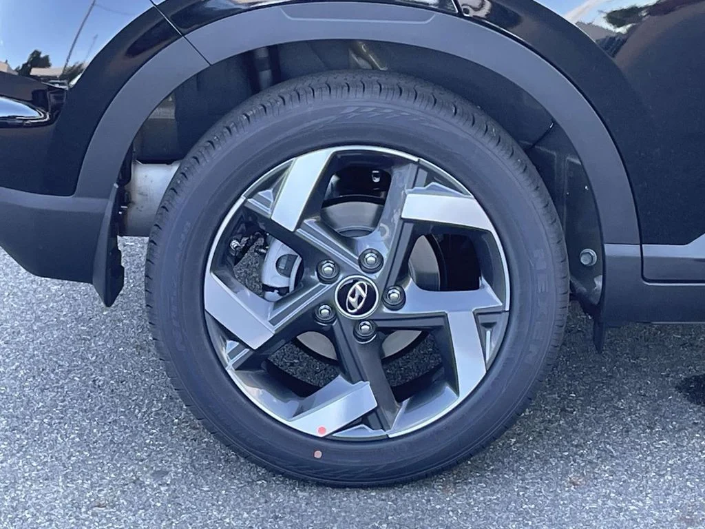 New 2026 Black Hyundai SEL image 8