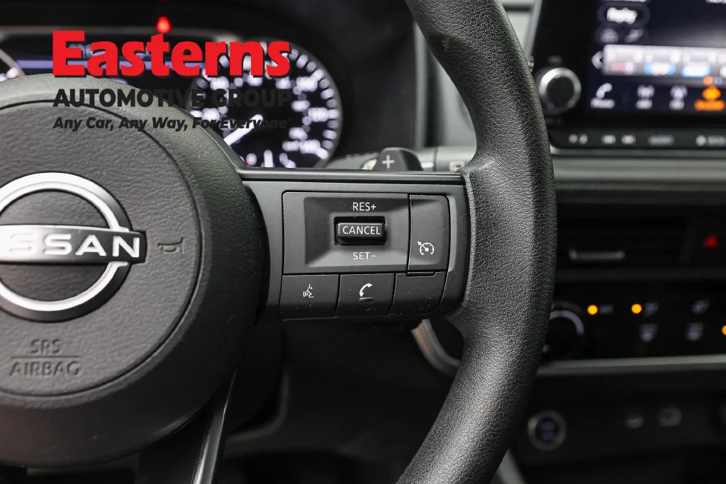 Used 2023 White Nissan S image 16