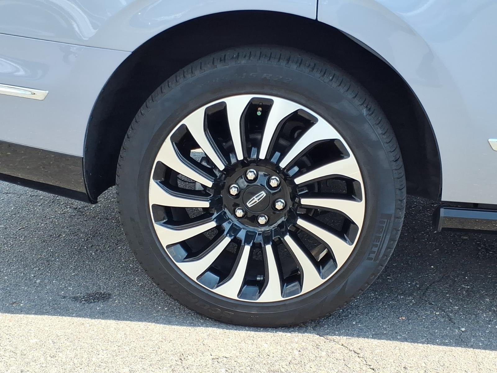 Used 2023 Chroma Crystal Blue Metallic Premium Colorant Lincoln Black Label image 12