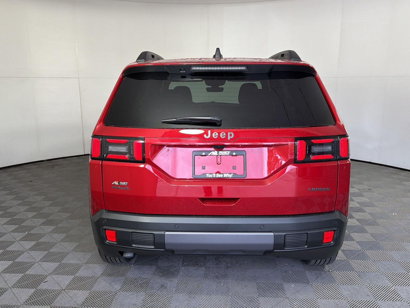 New 2026 Red Hot Pearl-Coat Exterior Paint Jeep Laredo image 5