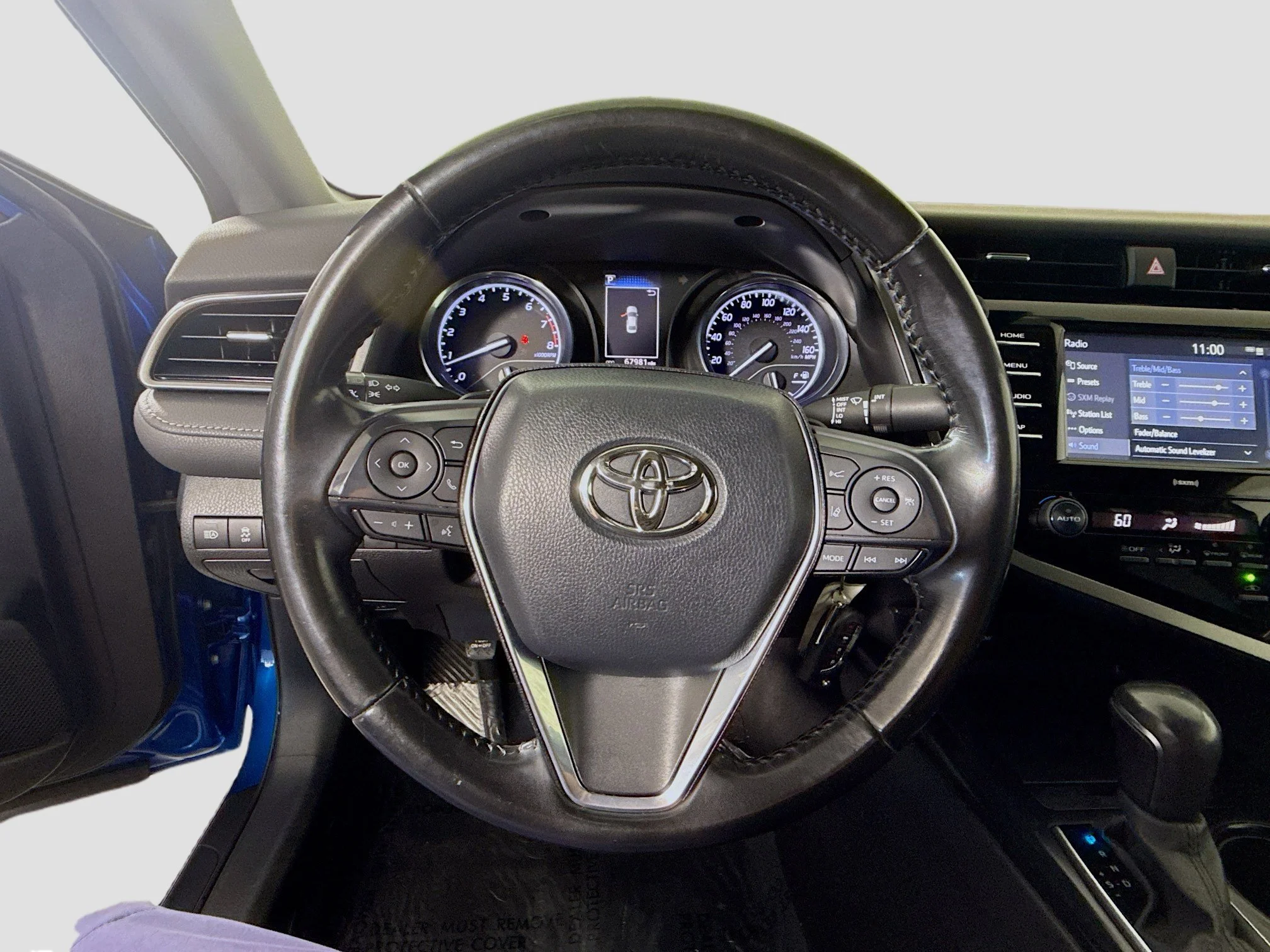 Used 2020 Blue Streak Metallic Toyota SE image 9