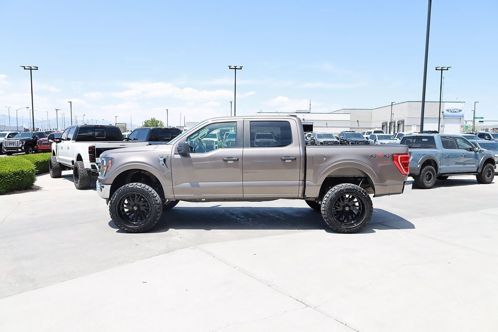 2023 Ford F-150 XLT photo 3