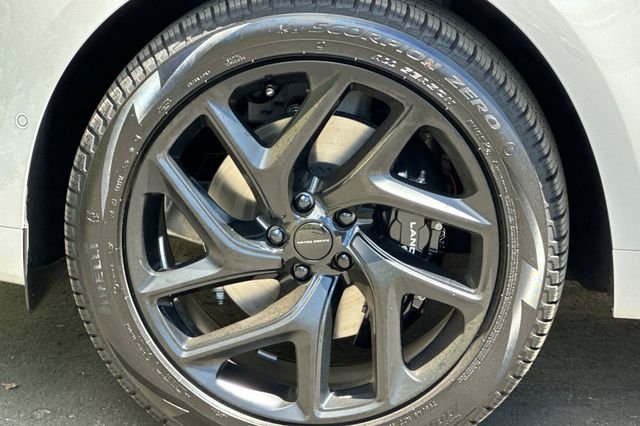 New 2026 Borasco Grey Land Rover Dynamic SE image 25