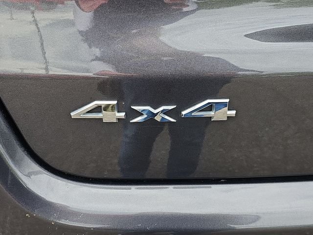 Used 2019 Gray Jeep Latitude image 32