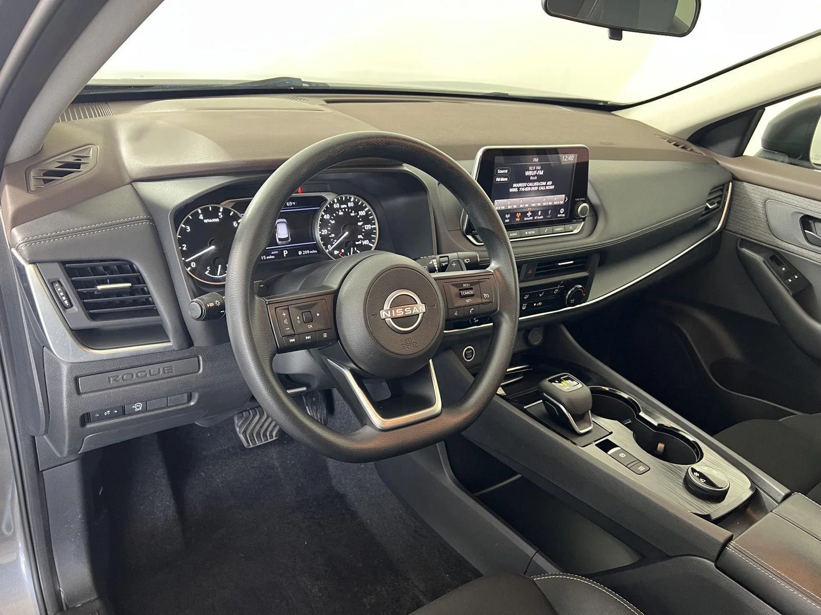 Used 2023 Gun Metallic Nissan S image 5