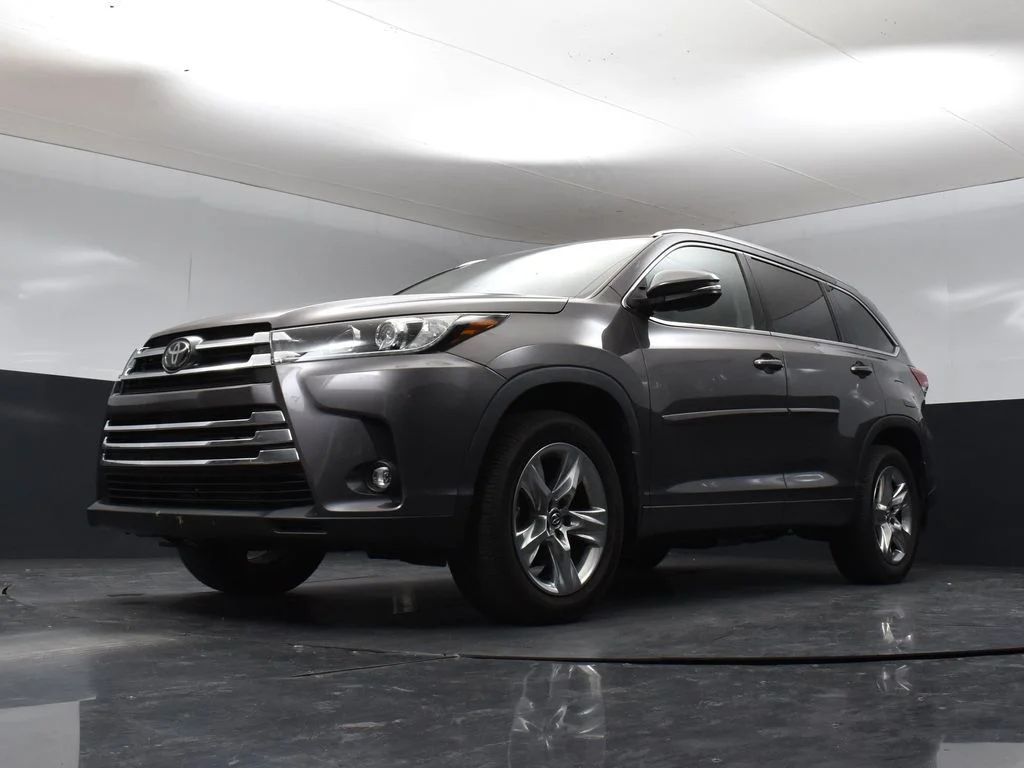 Certified Used 2019 Gray Toyota Limited image 13