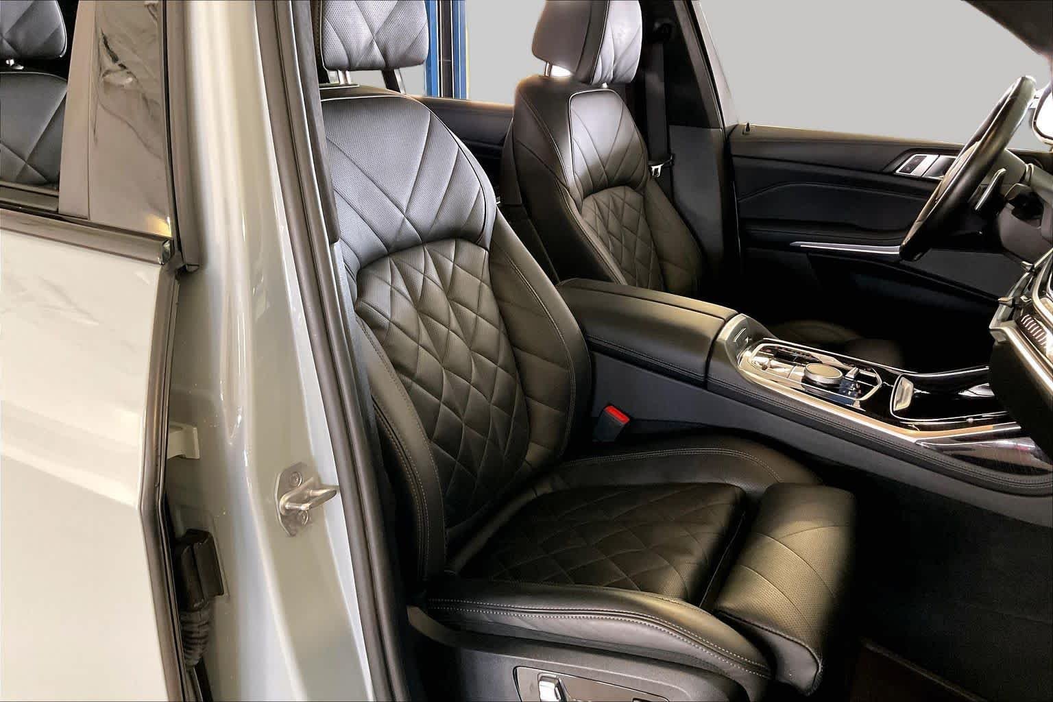 Used 2024 Brooklyn Grey Metallic BMW xDrive40i image 8