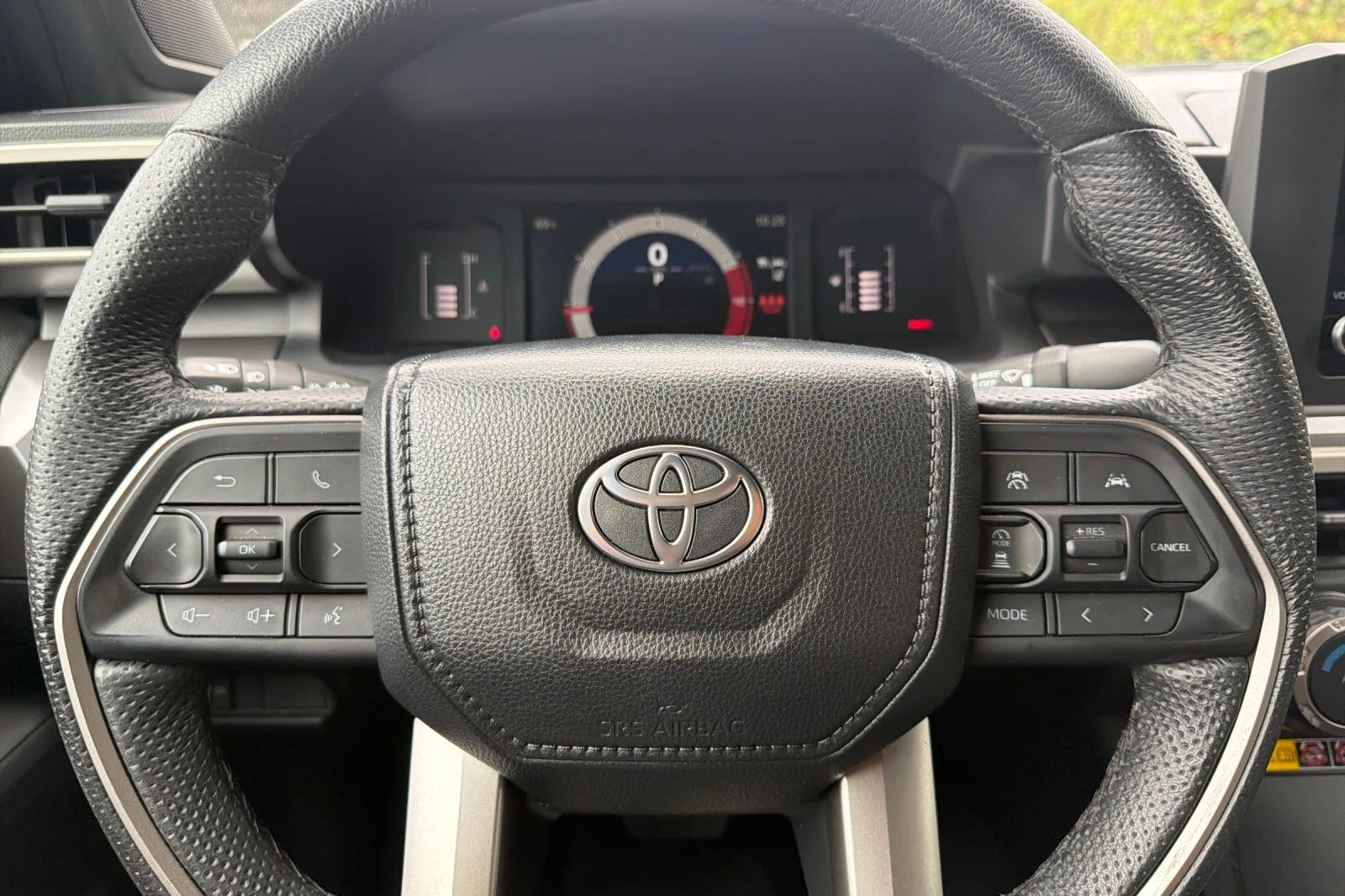 Used 2024  Toyota SR5 image 28