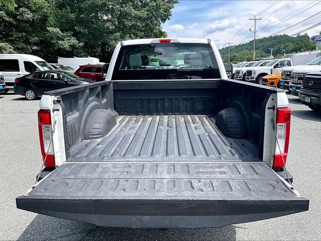 Used 2019 White Ford XL image 29