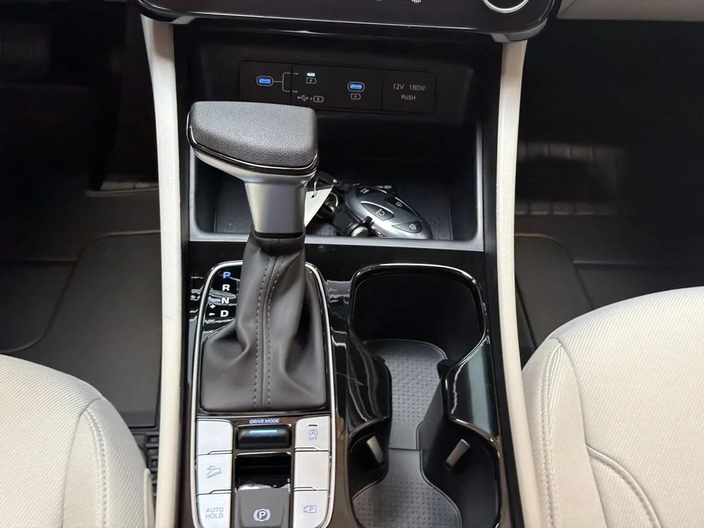 New 2026 Phantom Black Hyundai SEL Plus image 16