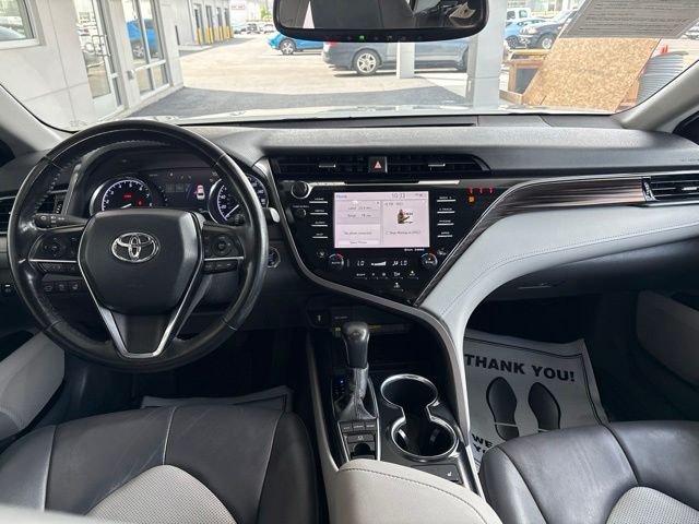 Used 2020 Pearl Toyota XLE image 31
