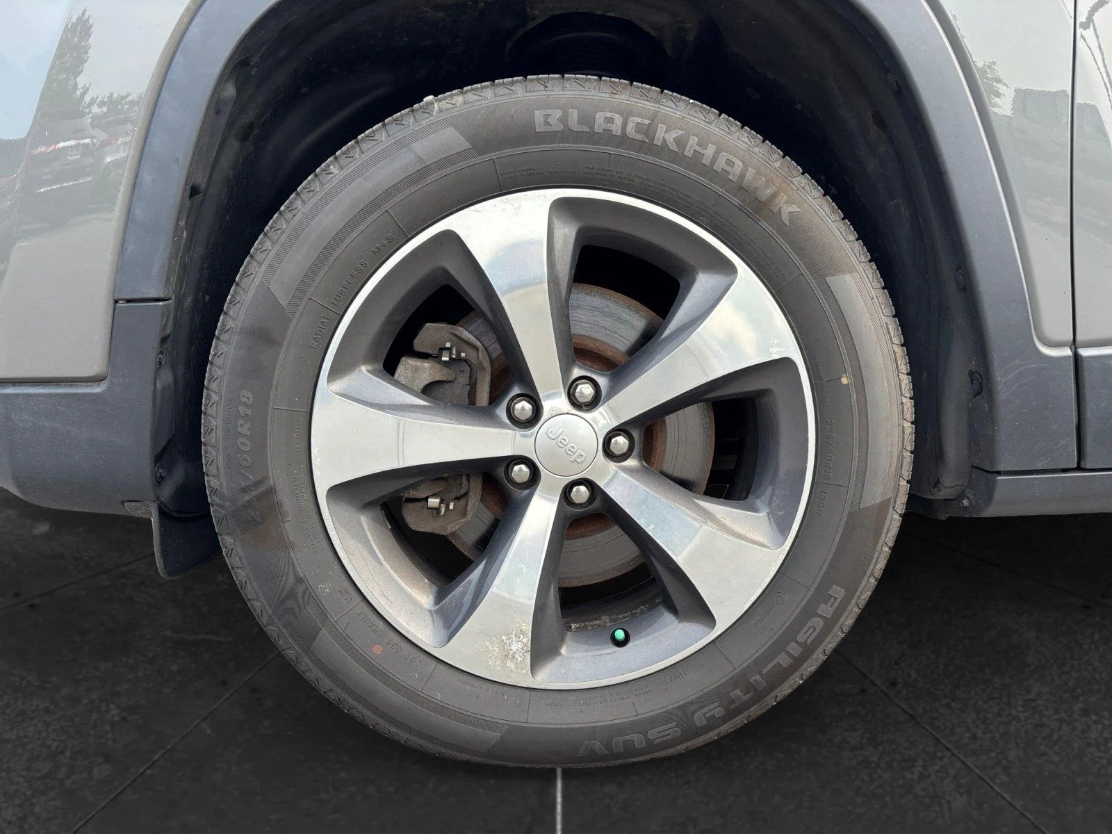 Used 2019 Sting-Gray Clearcoat Jeep Limited image 9