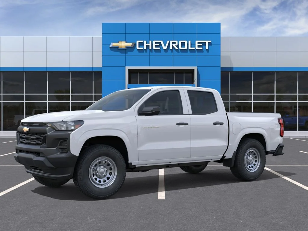 New 2026 Summit White Chevrolet WT image 2