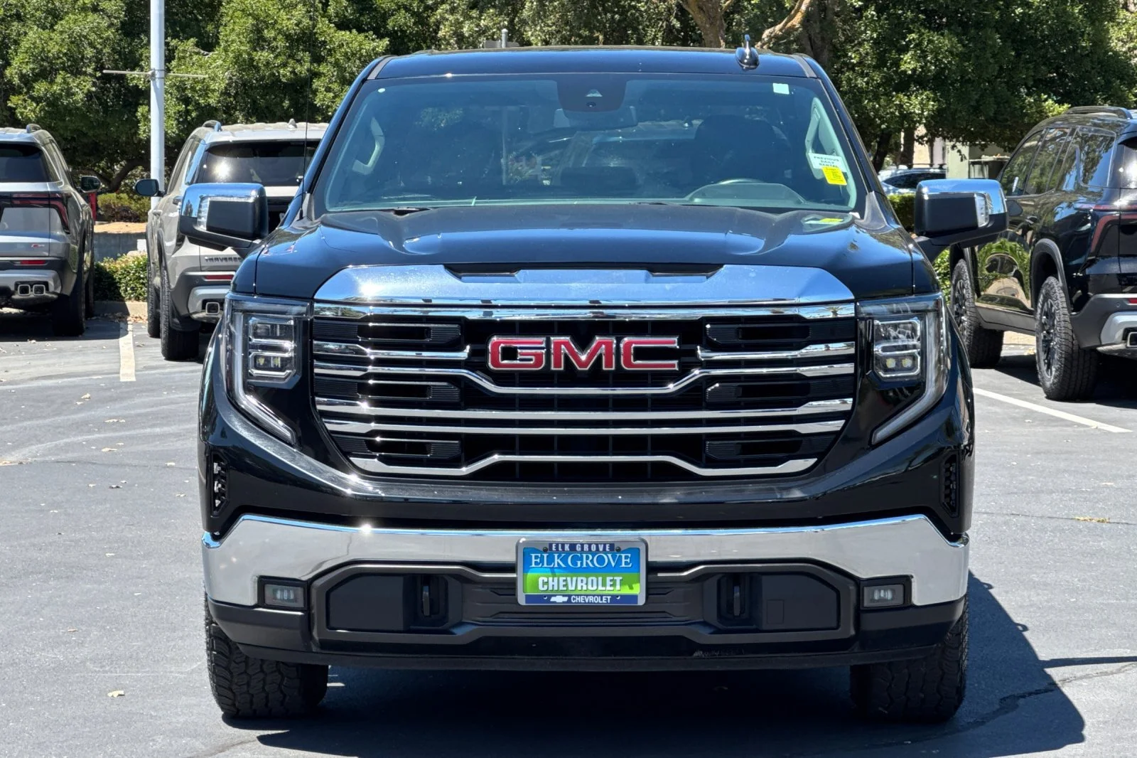 2025 GMC Sierra 1500 SLT - Photo 8