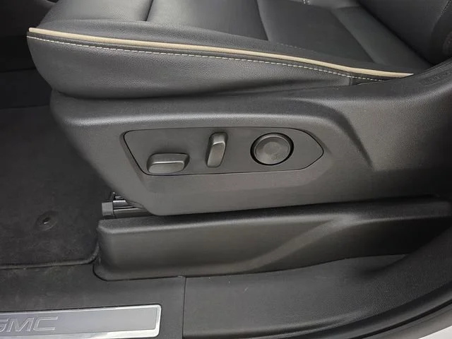 Used 2026 Summit White GMC Elevation image 18
