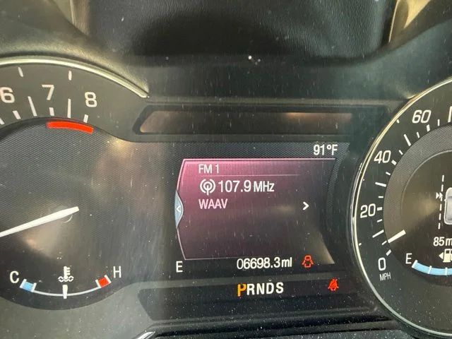 Used 2019 White Lincoln Reserve image 9