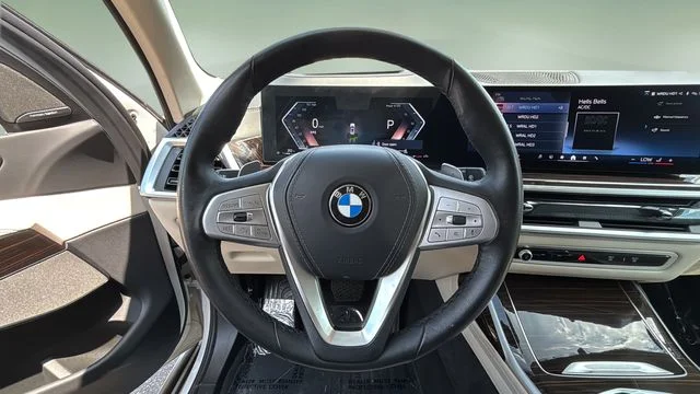 Used 2026 White BMW xDrive40i image 12
