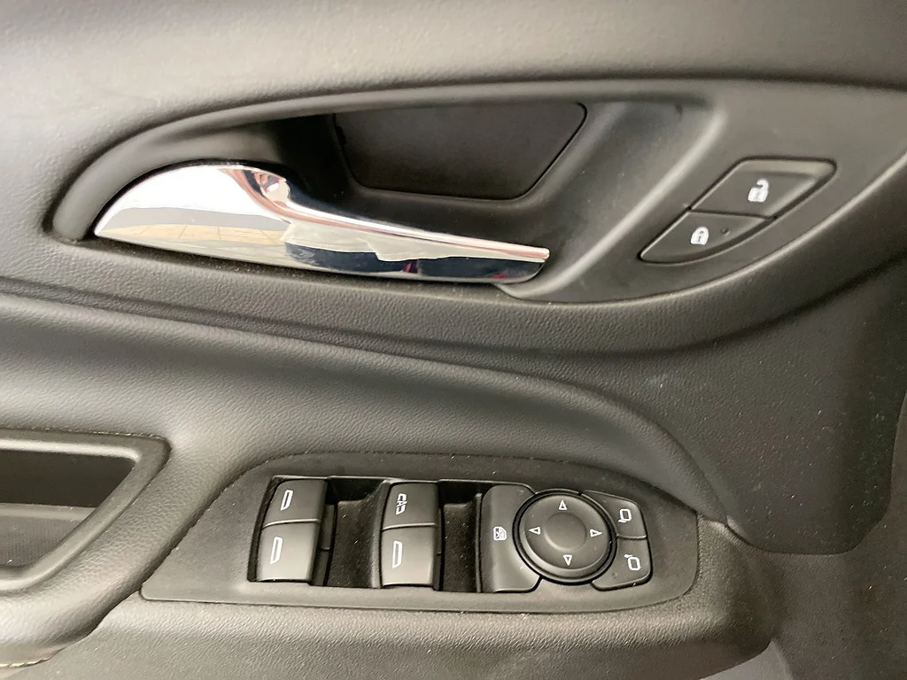 Used 2018 Cajun Red Tintcoat Chevrolet Premier image 23