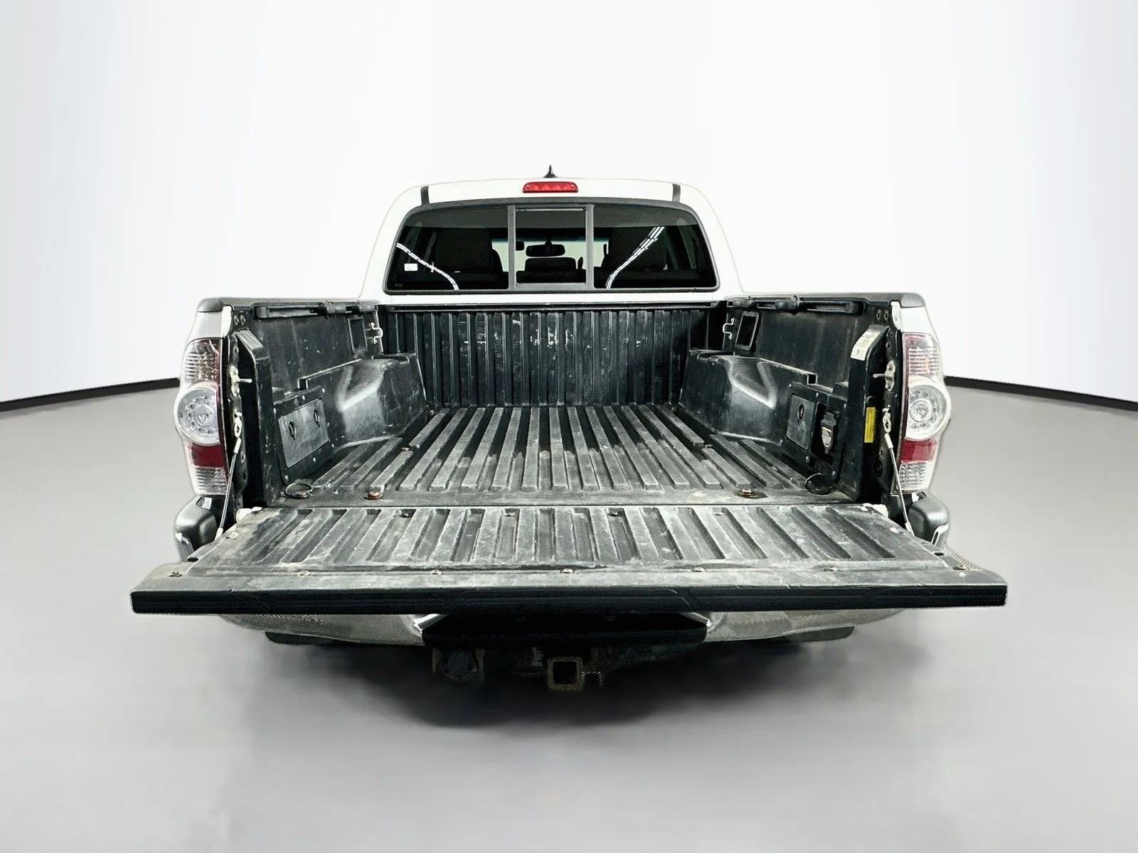Used 2012 Super White Toyota Base image 24