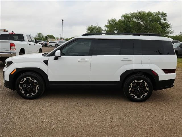 Used 2026 White Hyundai SEL All-Wheel Drive image 2