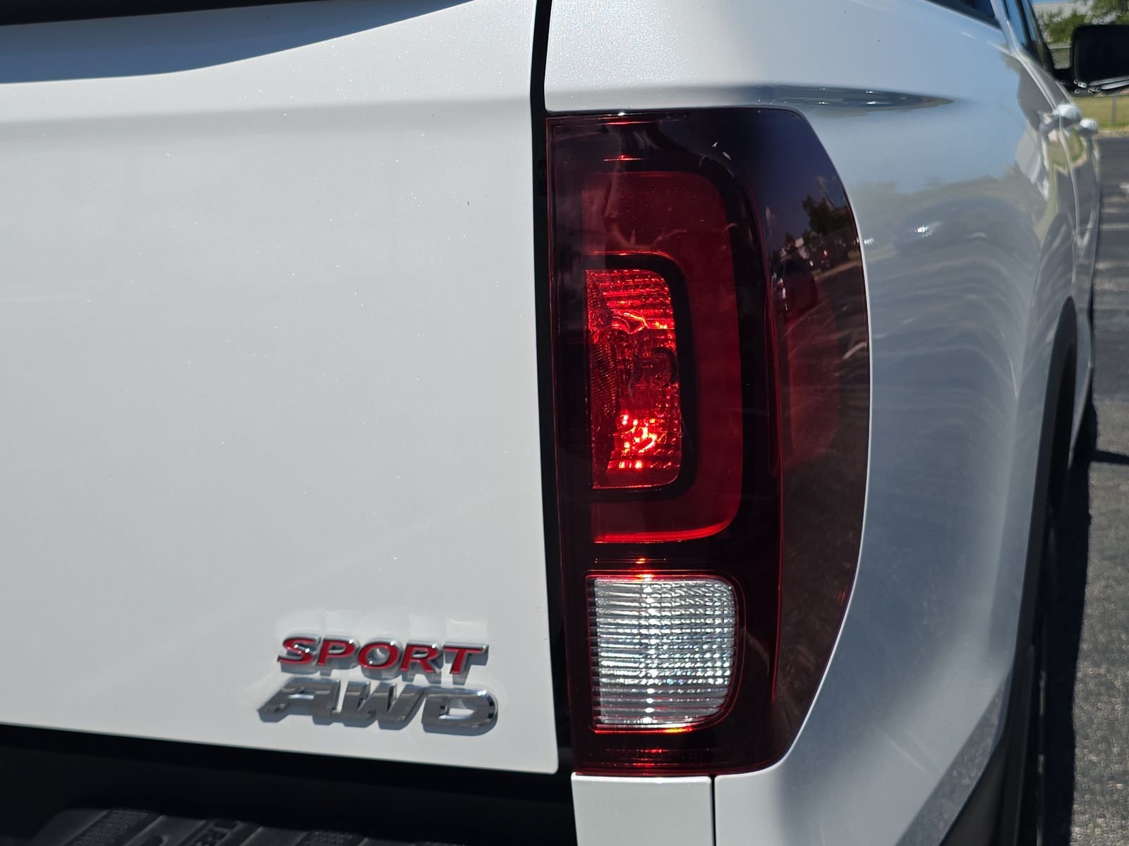 2023 Honda Ridgeline Sport - Photo 8