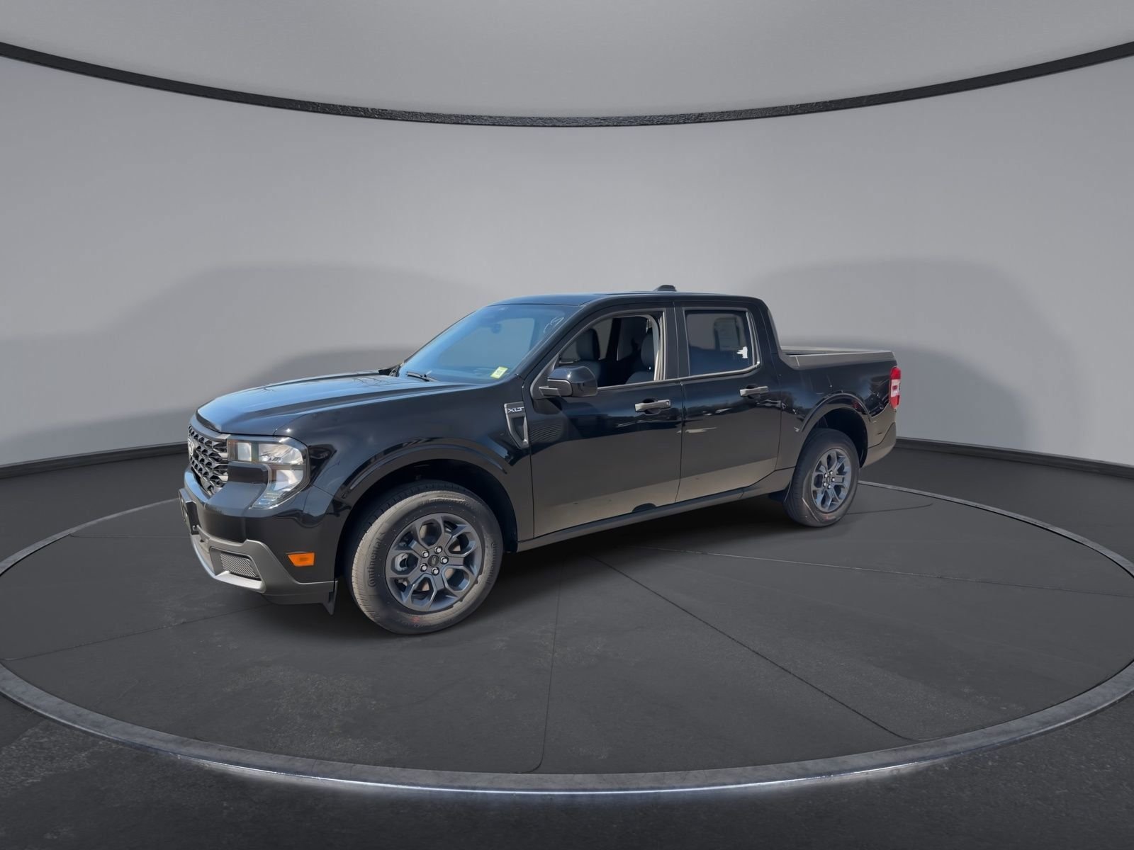 New 2026 Shadow Black Ford XLT image 4