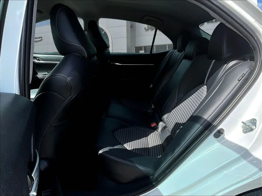 Used 2022 White Toyota SE Nightshade image 24