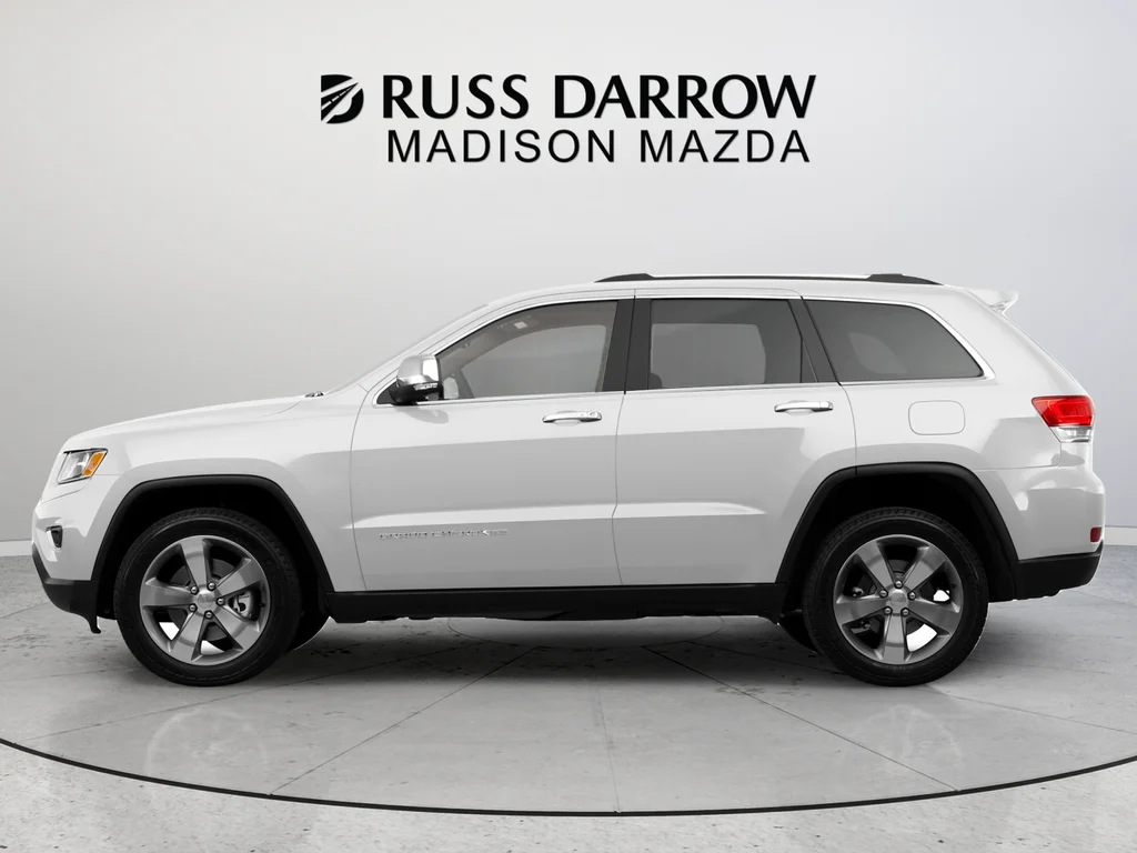 Used 2014 White Jeep Laredo image 2