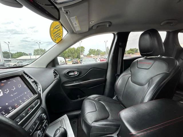 Used 2019 Gray Jeep Trailhawk image 53