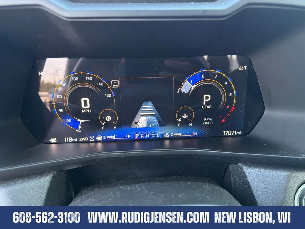 Used 2024 White Chevrolet Trail Boss image 15