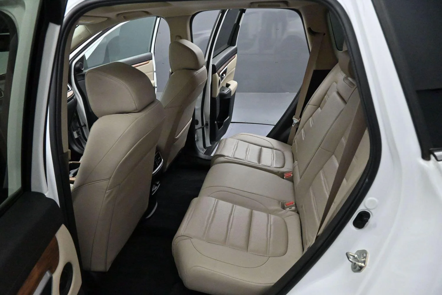 Used 2020 Platinum White Pearl Honda Touring image 31