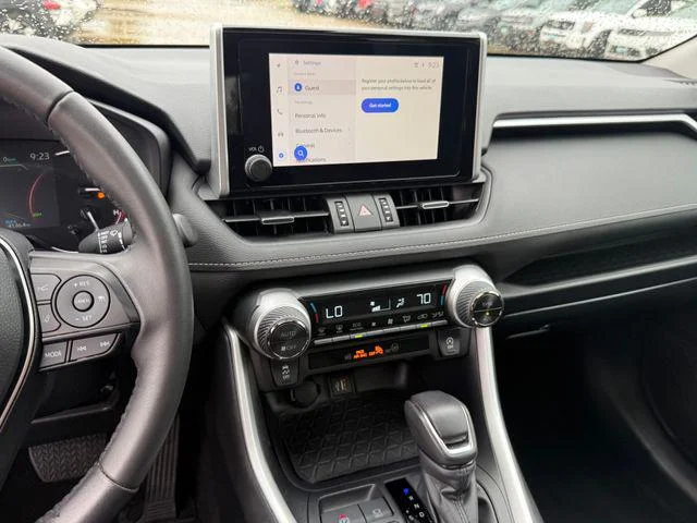 Certified Used 2025 SILVER SKY METALLIC Toyota XLE Premium image 19
