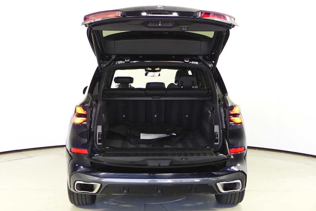 Used 2024 Carbon Black Metallic BMW sDrive40i image 10