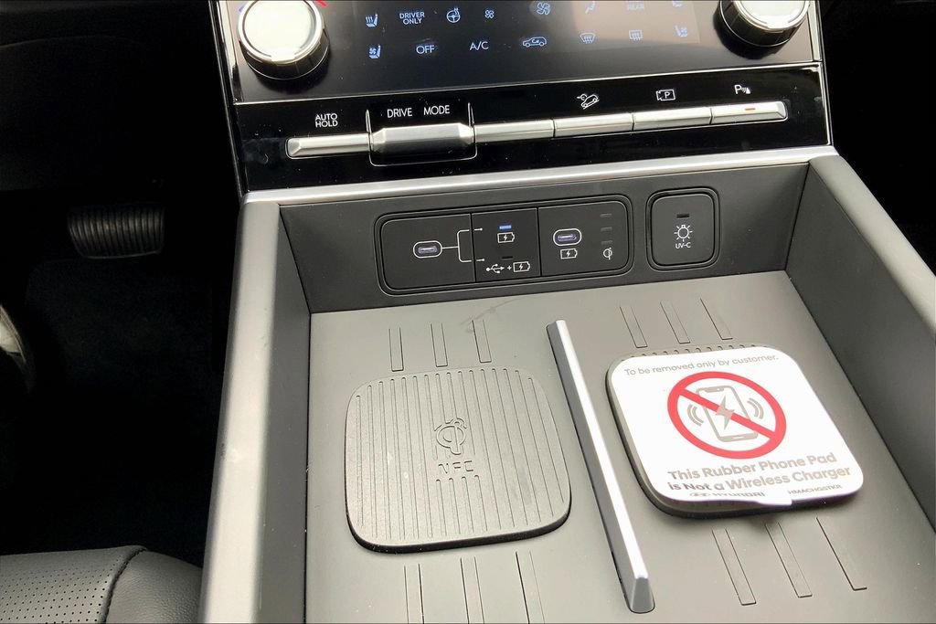 2025 Hyundai Santa Fe Limited - Photo 22