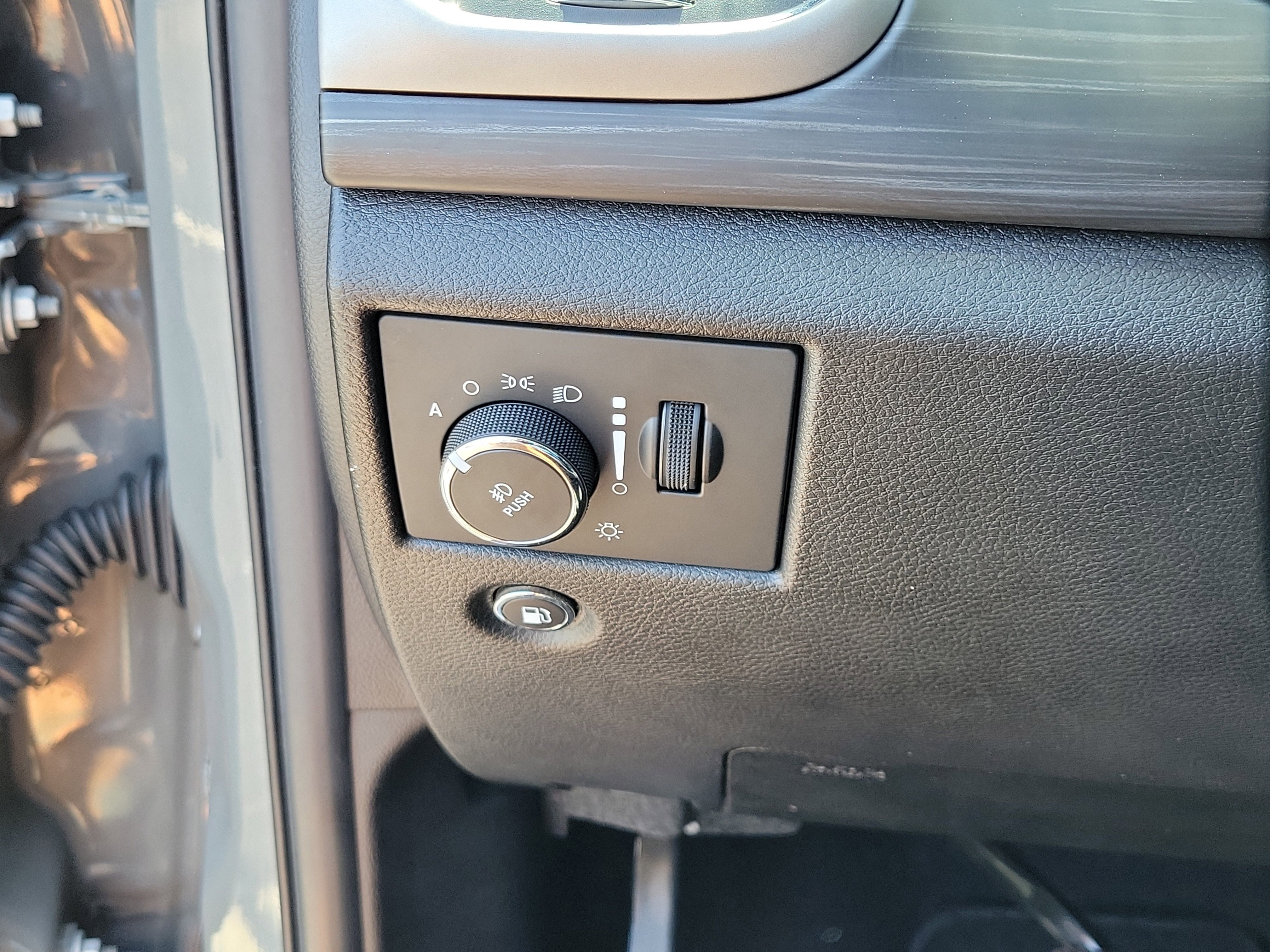 Used 2021 Sting-Gray Clearcoat Jeep Laredo X image 26
