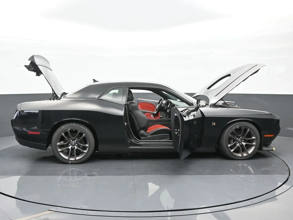 Used 2022 Pitch Black Clearcoat Dodge R/T Scat Pack image 65