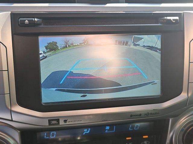 Used 2017 White Toyota  image 29