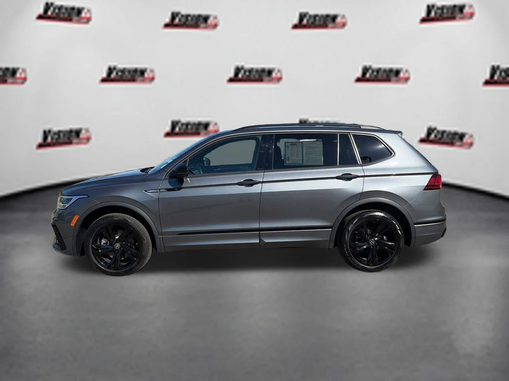 Used 2023 Gray Volkswagen 2.0T SE R-Line Black image 9